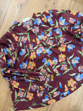 Load image into Gallery viewer, Burgandy Bloom Top