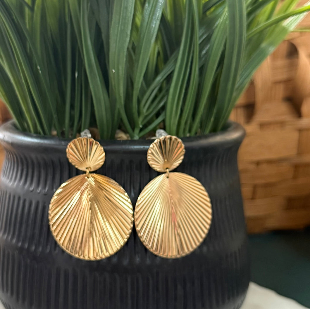 Gold Textured Earring
