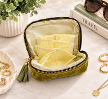 Load image into Gallery viewer, Velvet Jewelry Organizer
