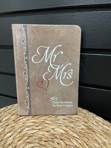 Mr & Mrs - Daily Devotions For Busy Couples