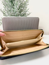 Load image into Gallery viewer, Woven Wonders Wallet
