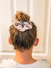 Load image into Gallery viewer, Microfiber Towel Scrunchie
